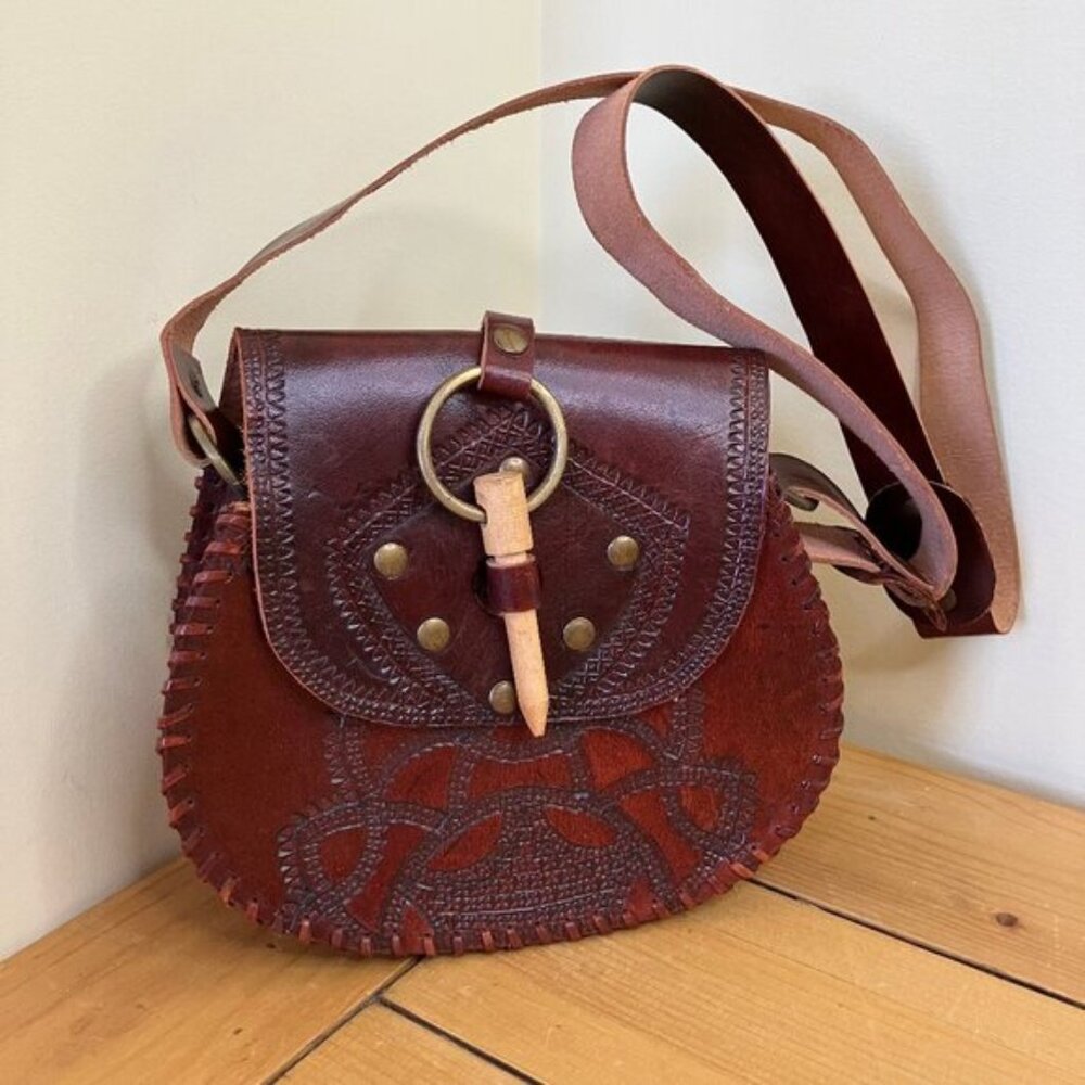 Tooled Leather Purse Small Shoulder Bag Embossed Design Wood Closure 6.5 Tall